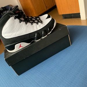 Black red and white9’s